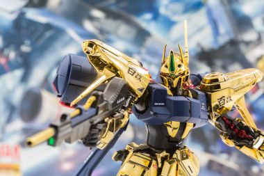 Gundam ölçekli plastik modeller.