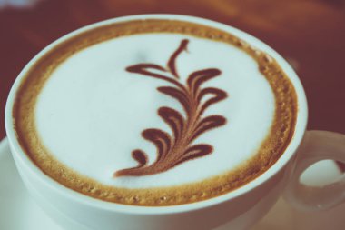 cappuccino veya sütlü kahve.