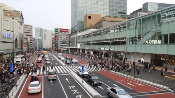 Tokyo Japan April 2016 People Street Crossing Shinjuku Express Bus — Stock Video