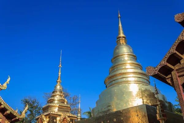 Pagoda of Wat Prathat Lampang Luang temple. — Stock Photo, Image