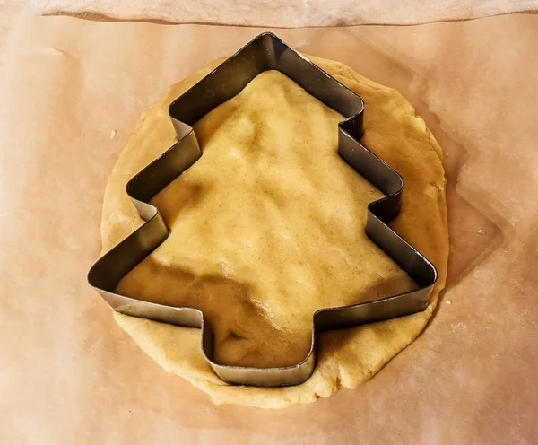 Vánoční strom cookie fréza na těsto — Stock fotografie