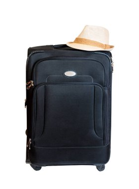 Siyah bavul ve beyaz arka plan üzerinde izole şapka