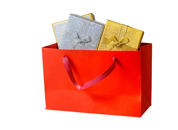 Einkaufstasche mit Geschenkboxen isoliert auf weißem Hintergrund. — Stockfoto