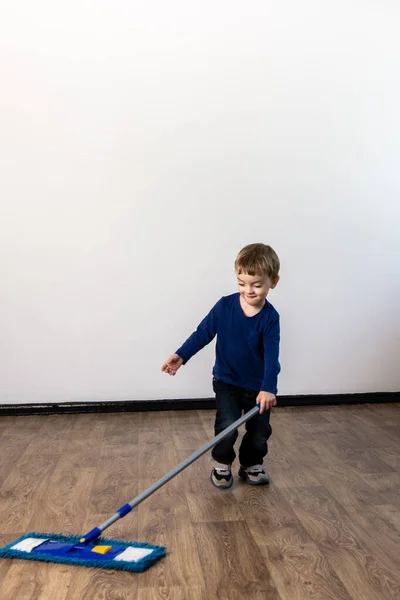 Three Year Old Child Mops Floor Apartment Help Parents Spring — Stock Photo, Image
