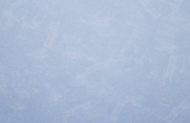 Açık mavi arkaplan ve açık beyaz fırça darbeleri, selamlama veya davet için