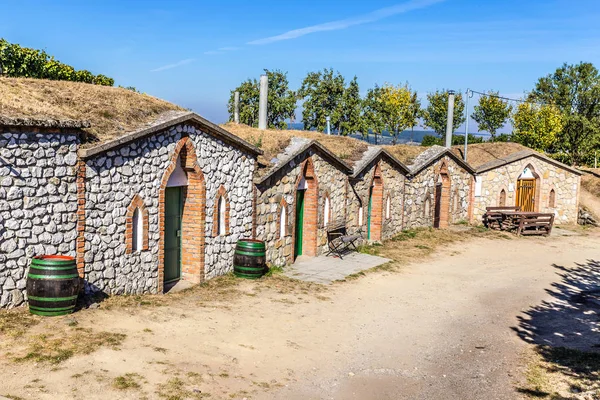 Caves de vinho tradicionais - Vrbice, República Checa — Fotografia de Stock