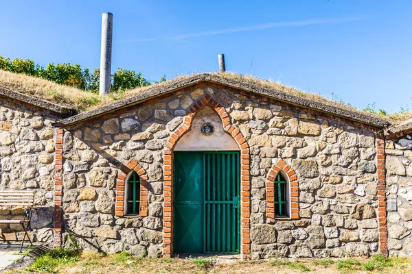 Traditionele wijnkelders - Vrbice, Tsjechië — Stockfoto