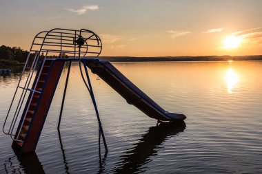 Günbatımı yukarıda Svet Gölü - Trebon, Çek Cumhuriyeti