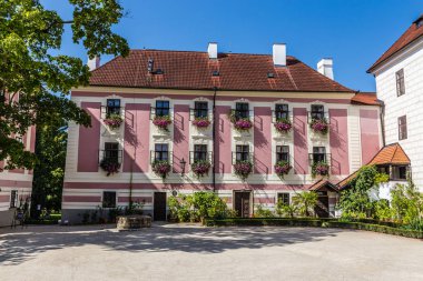 Pembe cephe, Trebon Castle-Trebon, Çek Cumhuriyeti