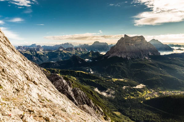 Vista desde Maria Vittoria Torrani - Dolomitas, Italia — Foto de Stock