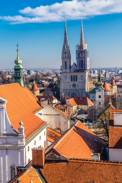 Zagreb Katedrali ve kilise kule - Hırvatistan — Stok fotoğraf