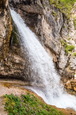 Cascate Di Fanes şelaleler - Dolomites, İtalya