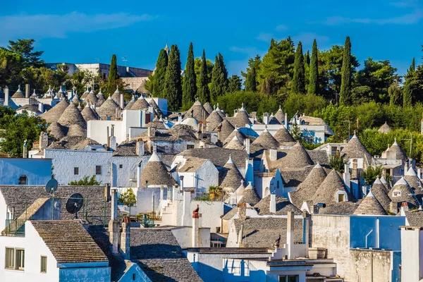 Alberobello med Trulli hus - Apulien, Italien — Stockfoto