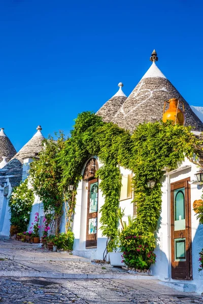 Alberobello Com Casas Trulli - Apúlia, Itália — Fotografia de Stock