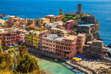 Vernazza - Cinque Terre, La Spezia eyaletinin, Ligurya Bölgesi, İtalya, Avrupa'nın muhteşem görünümü