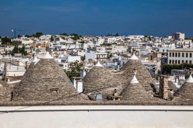 Trulli evleri - Alberobello, Apulia Bölgesi, İtalya, Avrupa'nın çatıları