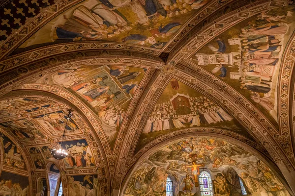 Plafond van basiliek van St.Francis van Assisi - Italië — Stockfoto