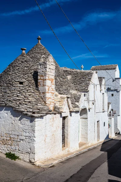 Alberobello mit trulli-häusern - apulien, italien — Stockfoto