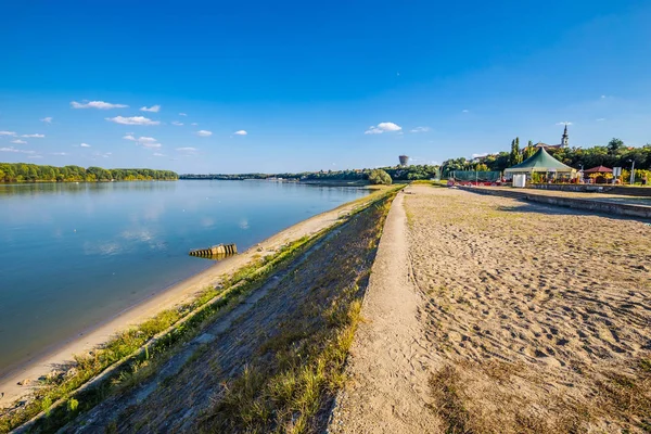 Danube River Bank - Vukovar, Podunavlje, Croatia — Stock Photo, Image