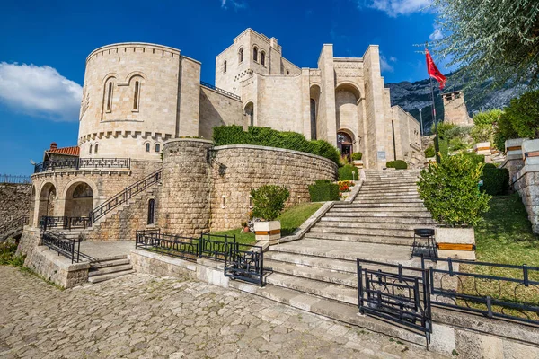 Kruje castle - kruje, albanien — Stockfoto