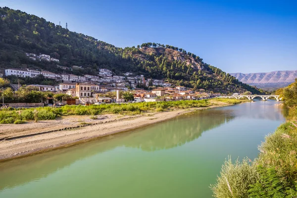 Berat City And Osum River - Berat, Albânia — Fotografia de Stock