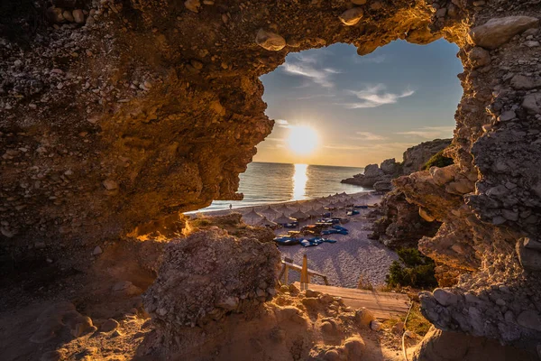 Dhermi Sahili 'nin yukarısında Günbatımı - Dhermi, Vlore, Arnavutluk