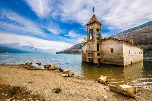 Starý kostel sv. Mikuláše-Mavrovo, Severní Makedonie — Stock fotografie