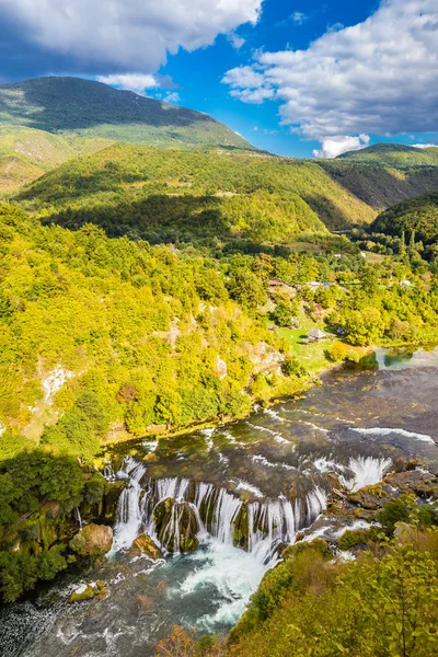 Водопад Стрбаки-Бук - Хорватия и граница Боснии — стоковое фото