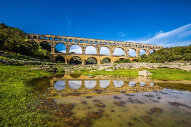 Roma Aqueduct Pont du Gard - Nimes, Fransa