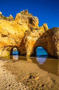 Algarve Sahili 'nde Kaya oluşumu - Lagoa, Portekiz