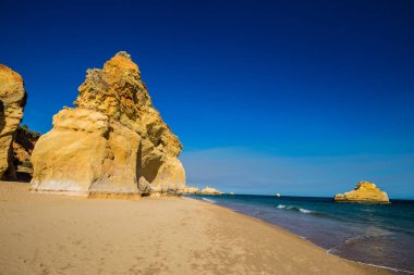 Algarve Sahili 'nde Kaya oluşumu - Lagoa, Portekiz