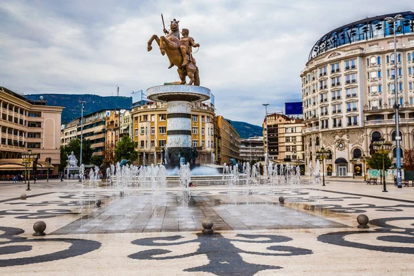 馬の像の戦士-Skopje,北マケドニア — ストック写真