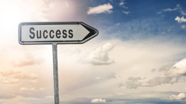 Yol işareti yazıt başarı ile
