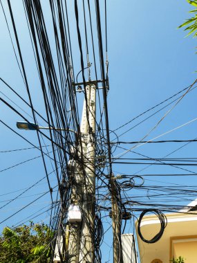 Vietnam 'da elektrik kablosu