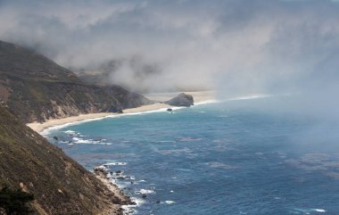 Big Sur kumsalda