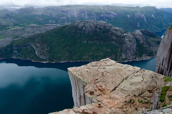 Famous Preikestolen Pulpit Rock Evening Lysefjord Peaceful Tranquil Nature Landscape — Stock Photo, Image