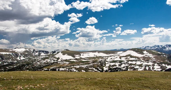 Utsikt Över Snöiga Bergen Trail Ridge Road Alpint Besökscentrum Rocky — Stockfoto