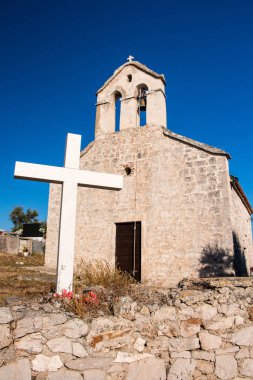Hırvatistan 'ın Dalmaçya kentindeki Dugi otok adasında eski bir Savar şapeli