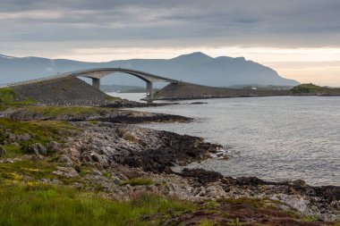 Norveç 'teki Atlantik yolu - Norveç' teki Ulaşım Atlantik yolu Storseisundet Köprüsü