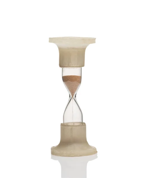 Пісочний годинник ізольований на білому — стокове фото