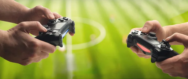 oyun oynarken erkekler