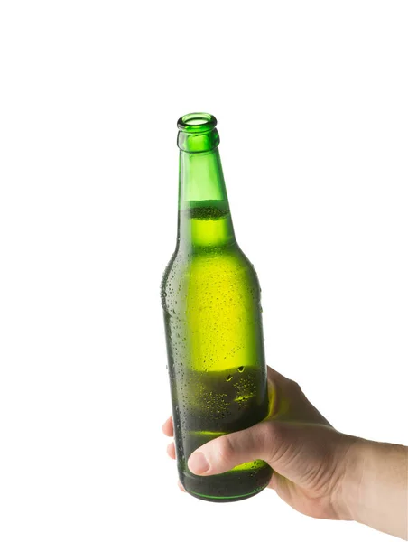 Бутылка пива в руке — стоковое фото