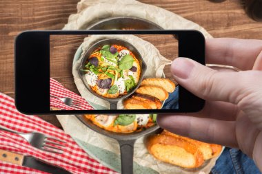 Fotoğraf çeken adam. 