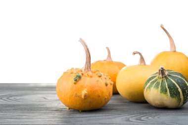 Kabaklar izole masada