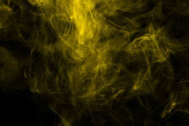 dumanı siyah arkaplanda