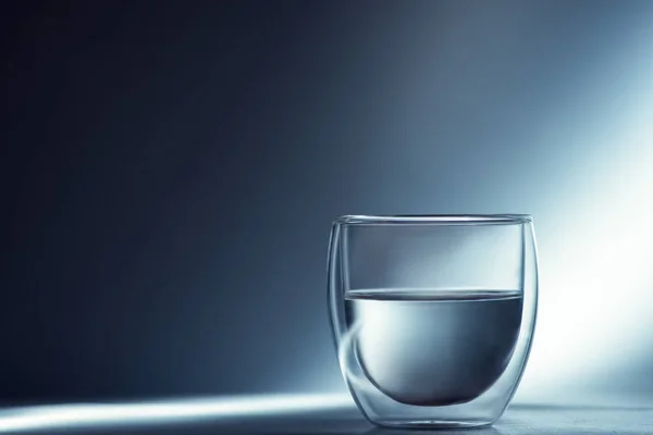 結晶水をもつガラス — ストック写真