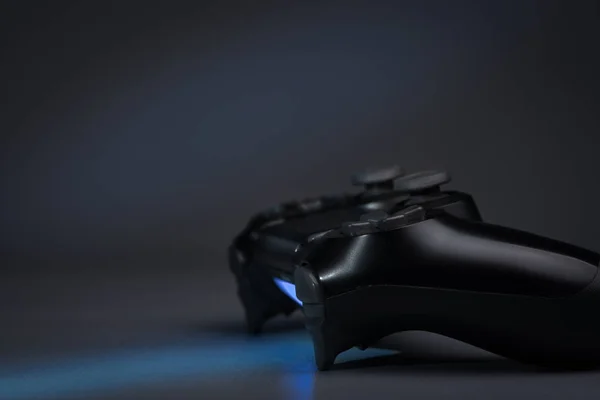 Blue light from the gamepad — Stock Photo, Image