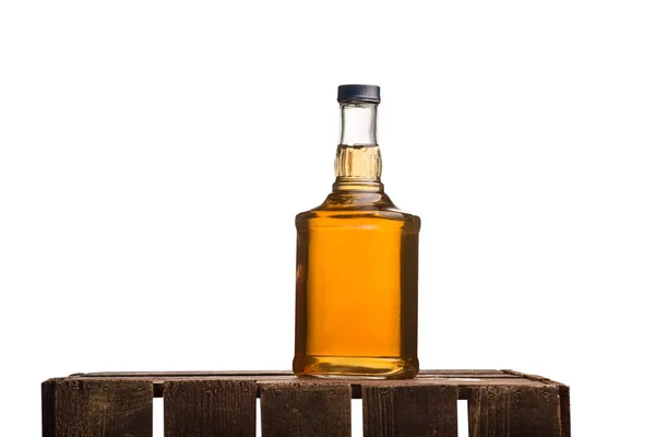 Una Botella Whisky Una Caja Con Fondo Aislado —  Fotos de Stock