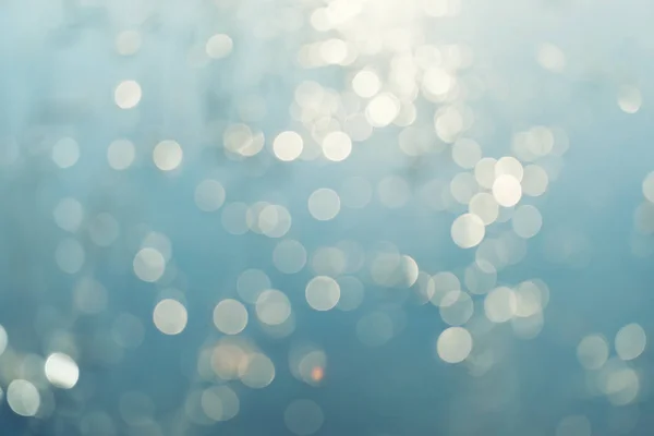 Blauer Abstrakter Bokeh Hintergrund Blendung Auf Dem Wasser — Stockfoto