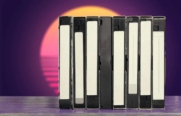 Videocassette Vhs Tavolo Con Sfondo Retrò — Foto Stock